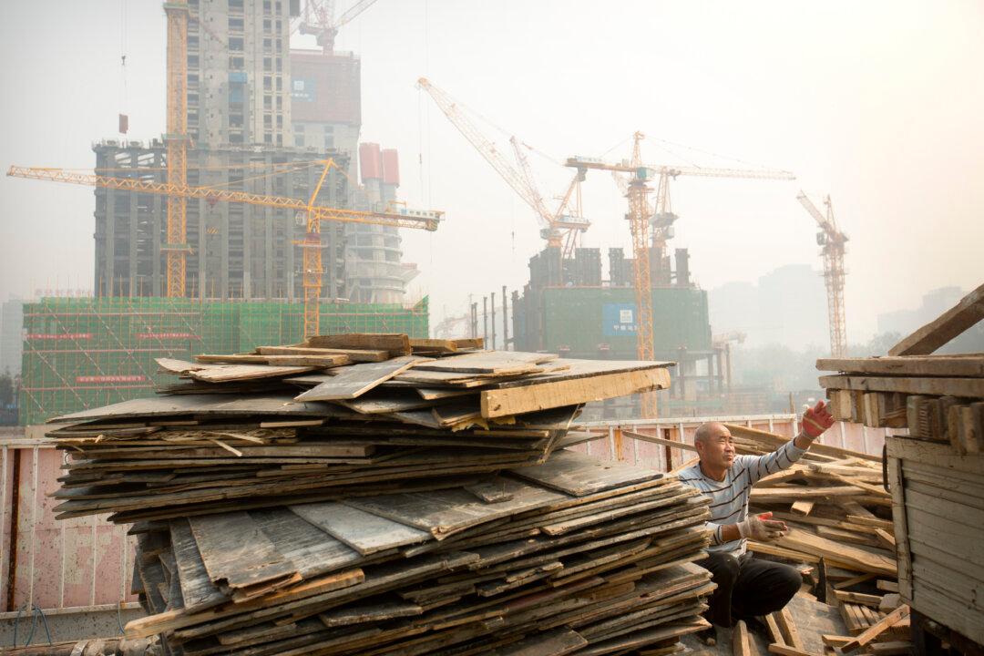 As Prices of Raw Materials Drop, China October Imports Fall