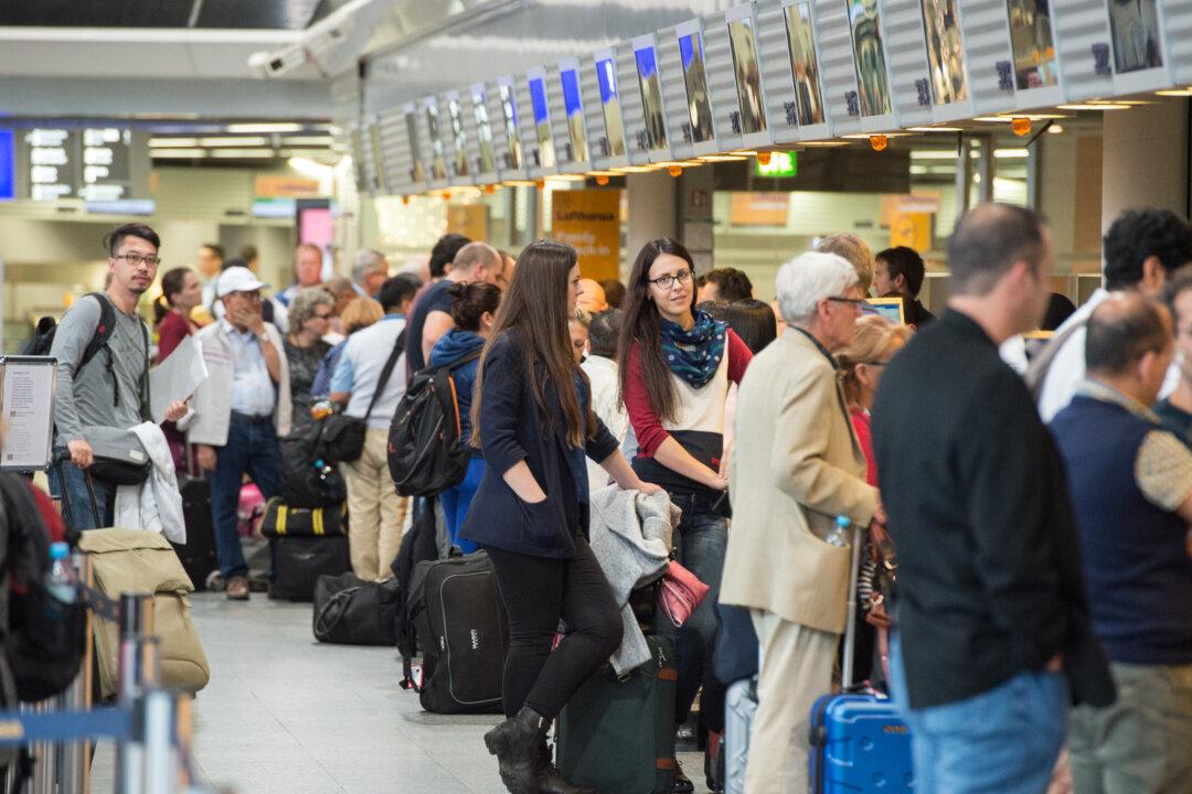 Suspicious Bag at Miami Airport Causes 50 Flight Delays