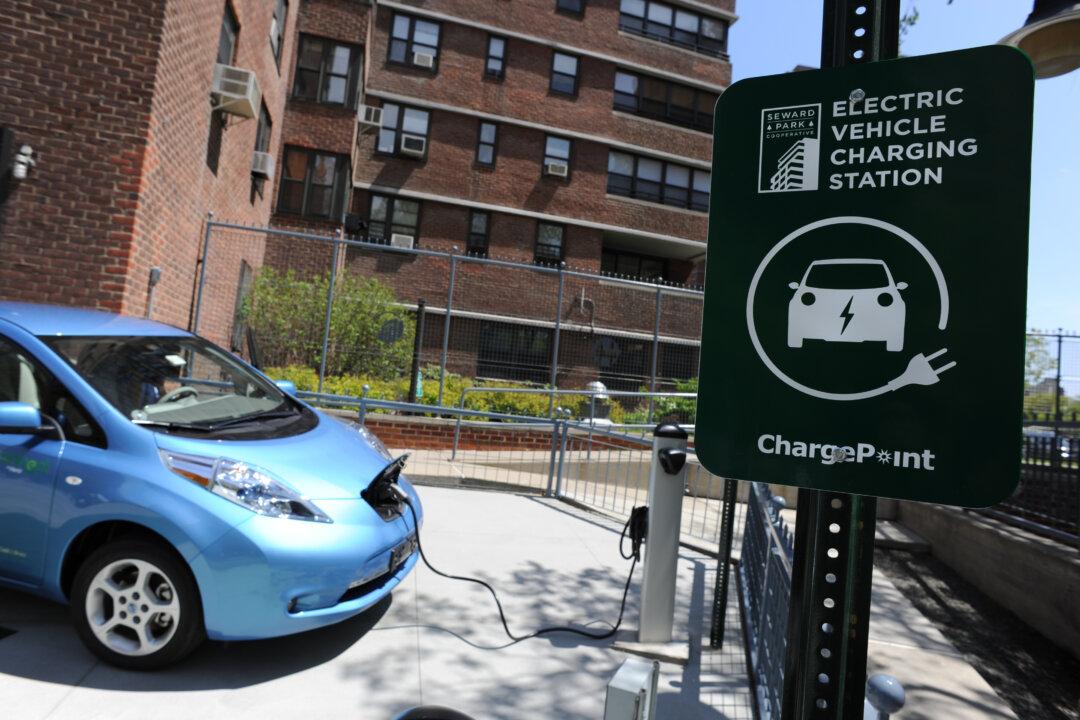 Electric Cars Await Jump-Start in New Jersey