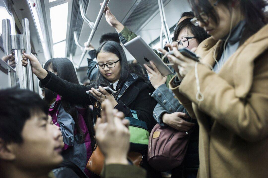 Chinese Internet Giants in Online Video Arms Race