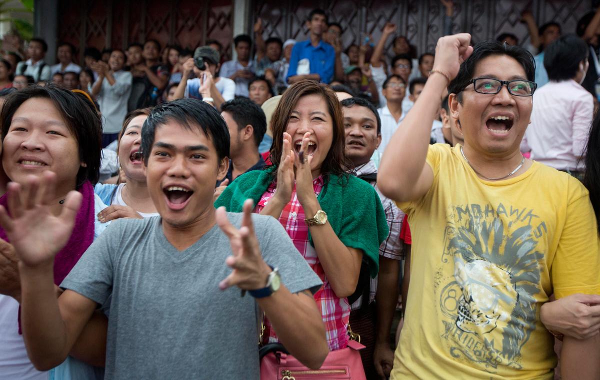 With Excitement and Hope, Millions Vote in Burma Polls
