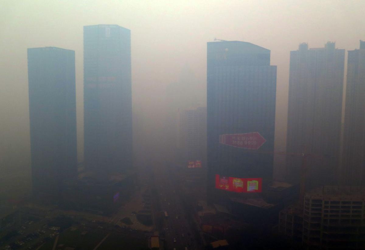 PHOTOS: Smog in Parts of China Is so Bad Now That People Can Hardly Take It