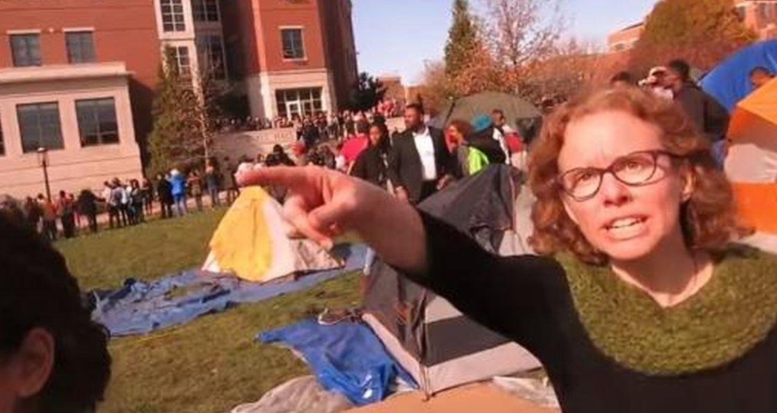 Video Shows University of Missouri Protesters and Professor Pushing Photographer