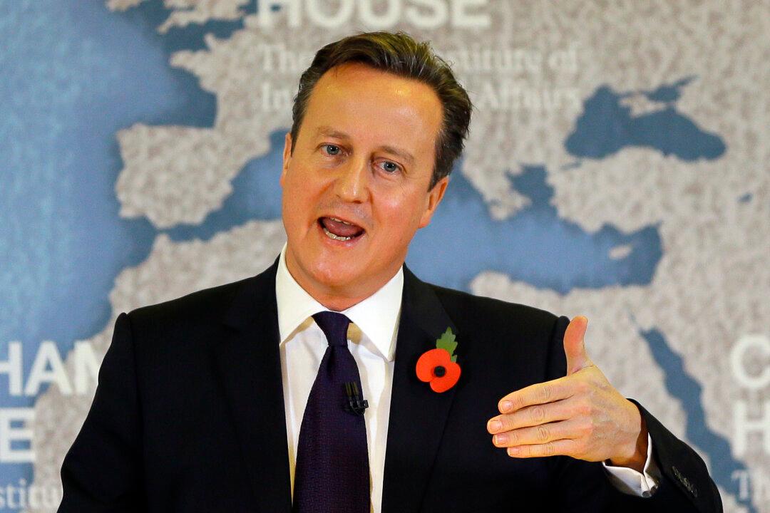Cameron Pledges to Outline Strategy Against ISIS This Week