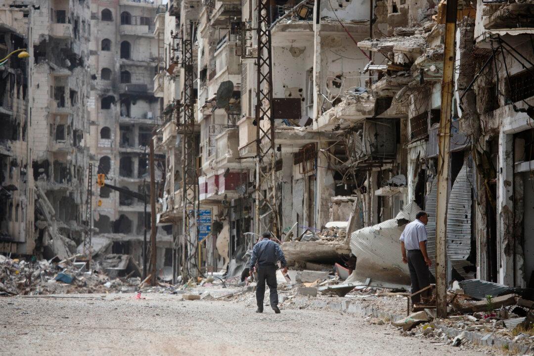 Evacuation of Rebels From Last Stronghold in Homs Begins