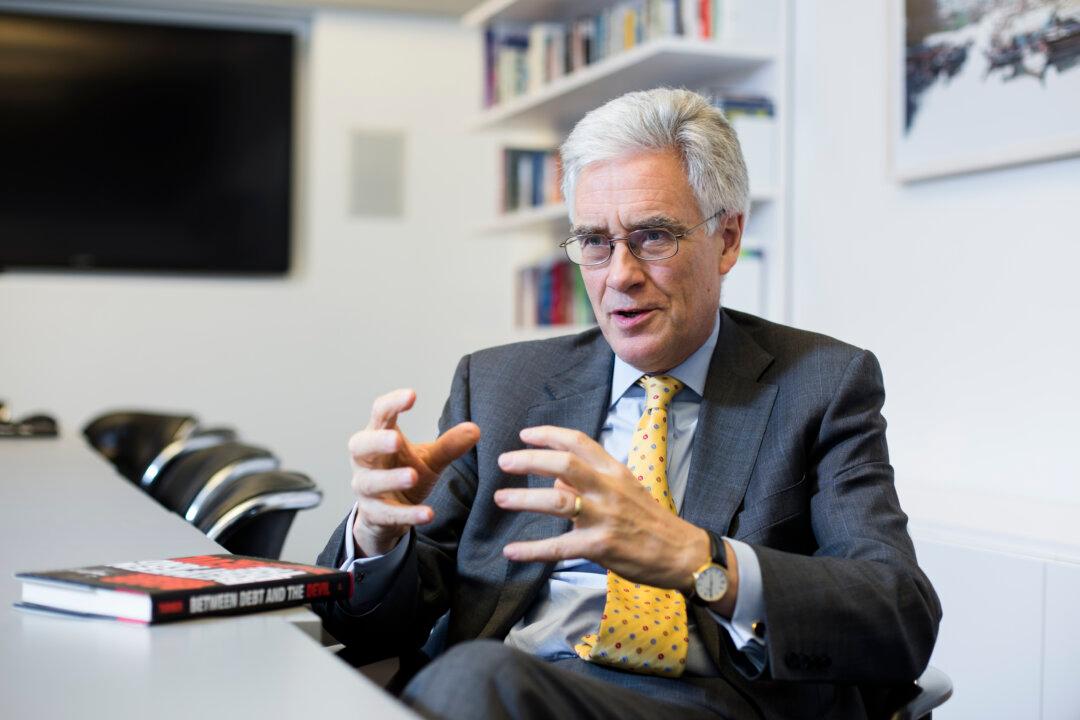 Former Top Regulator: Mainstream Economics Doesn’t Understand Banks