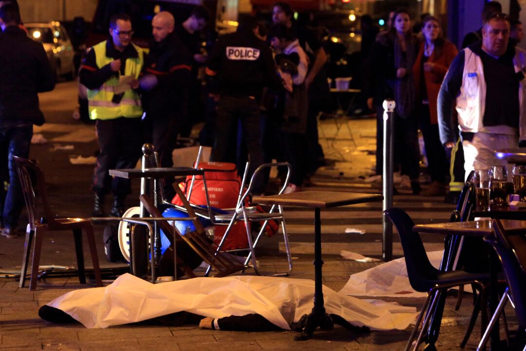 Ahmed Almuhamed: Suspected Paris Suicide Bomber Reportedly Snuck Into Europe Posing as Refugee
