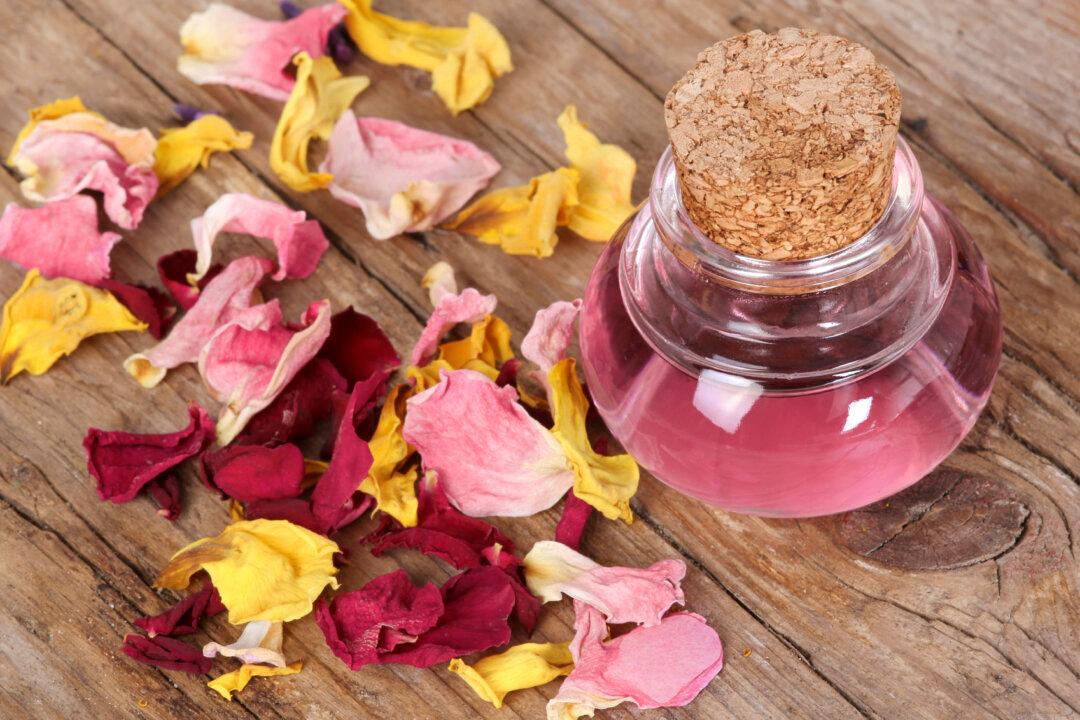 Simple DIY Rose Water