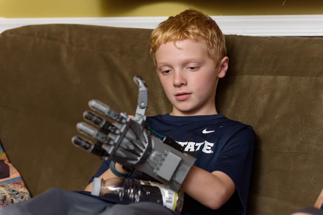 Claymont Boy Prints Hand, Wins Arm-Wrestling Match