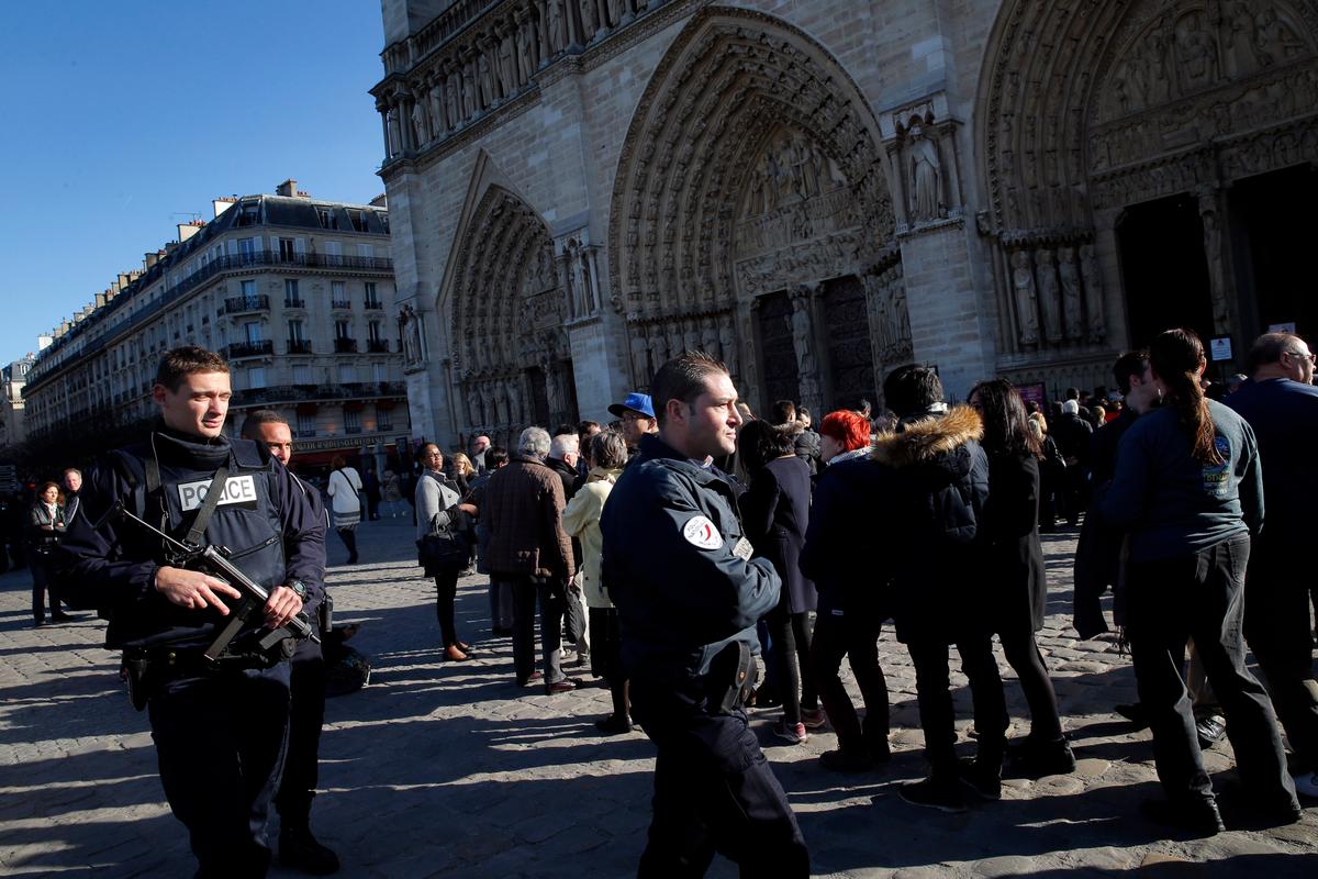 Live Blog: Paris Terror Attacks Updates Sunday