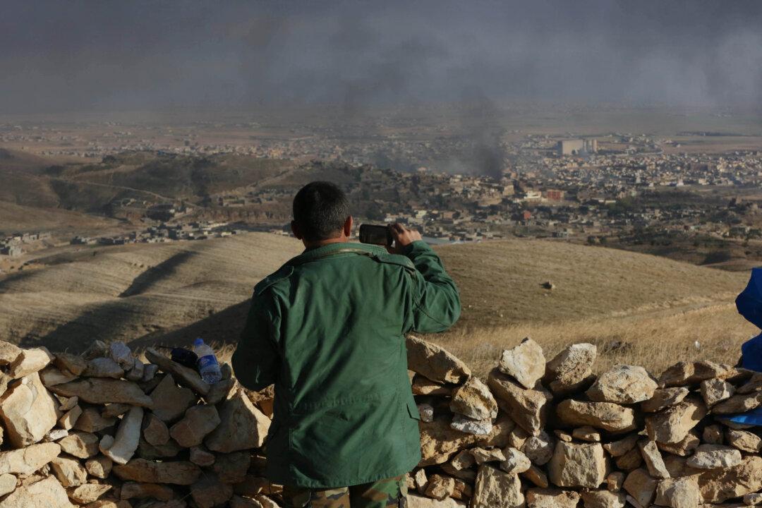 Iraqi Kurds Uncover Mass Graves in Formerly ISIS-Held Sinjar