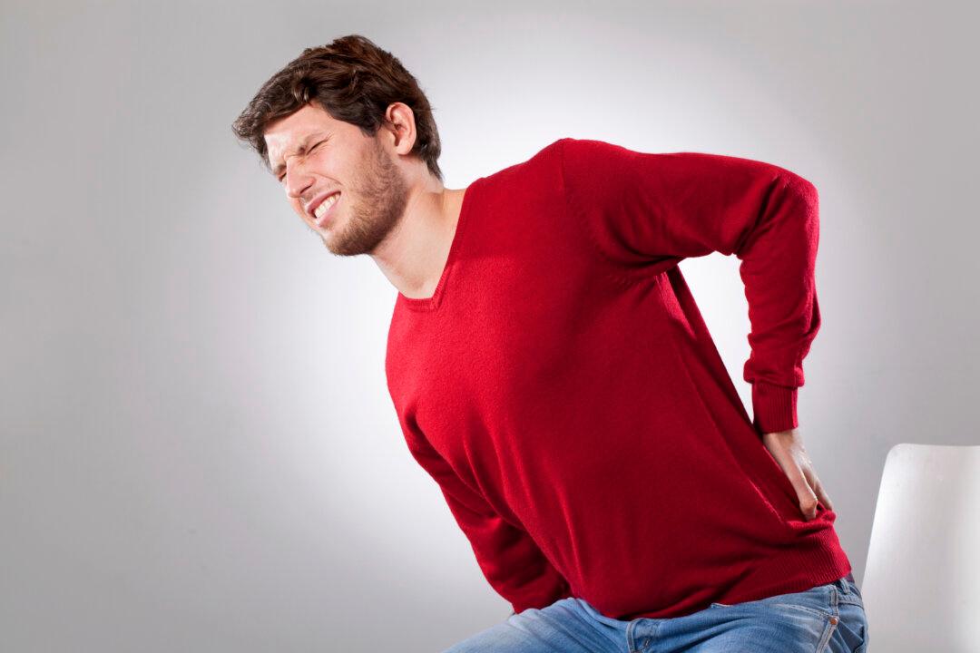 A Doctor Discusses Lower Back Pain and His Own ‘Back Attack’