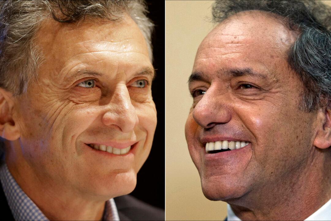 Argentines Contemplate Past Policies and Future in Election