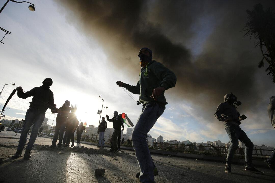 Surge in Israeli-Palestinian Violence Ahead of Kerry Visit