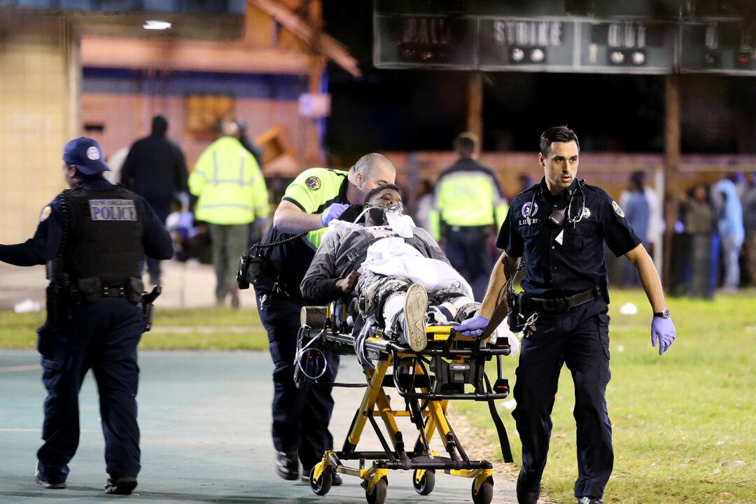 Police Hunt Suspects in Mass Shooting in New Orleans Park