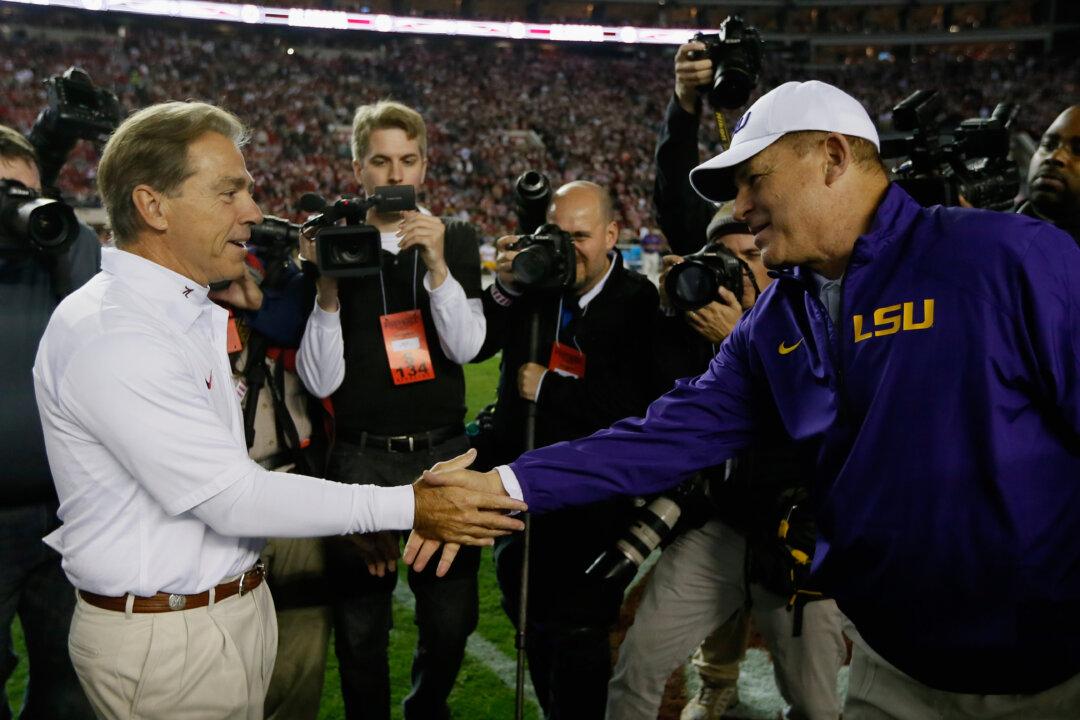 How Nick Saban’s Success Is to Blame for Les Miles’s Hot Seat