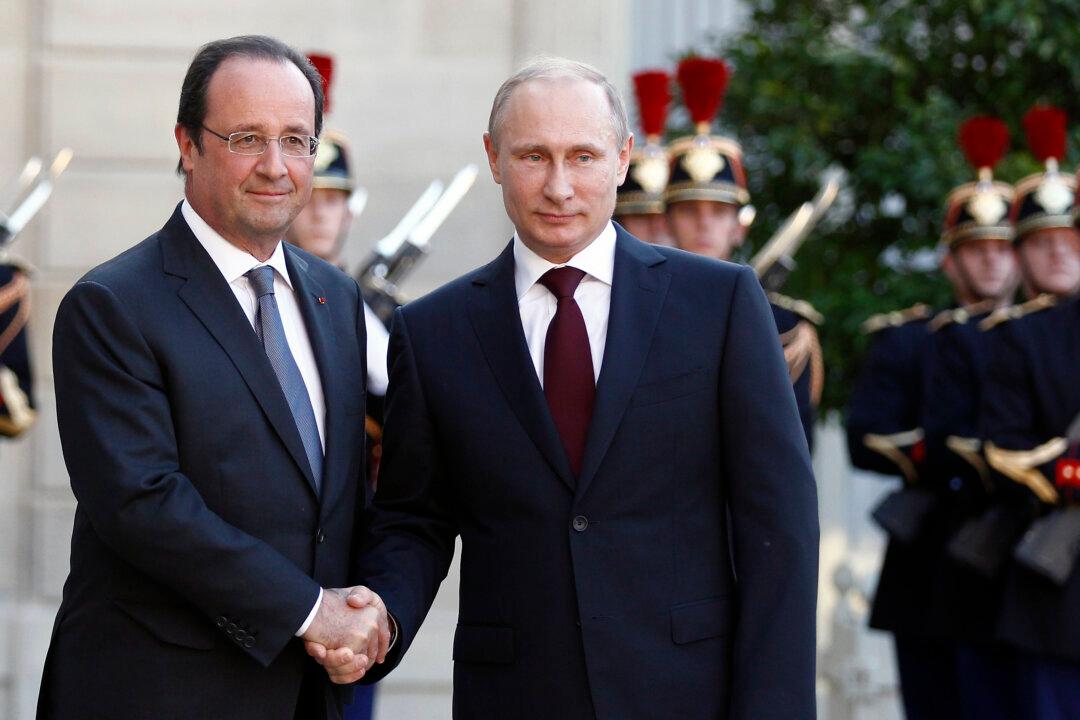 Russia, France Agree to Tighten Cooperation Against ISIS