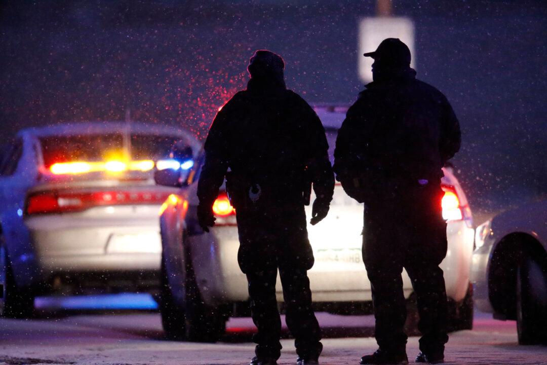 Police: 3 Killed, 9 Wounded in Attack at Planned Parenthood