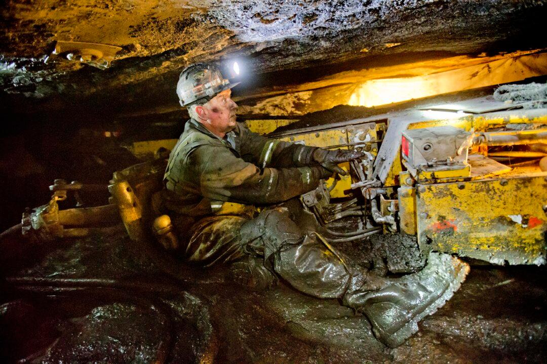 Appalachia Grasps for Hope as Coal Jobs Fade