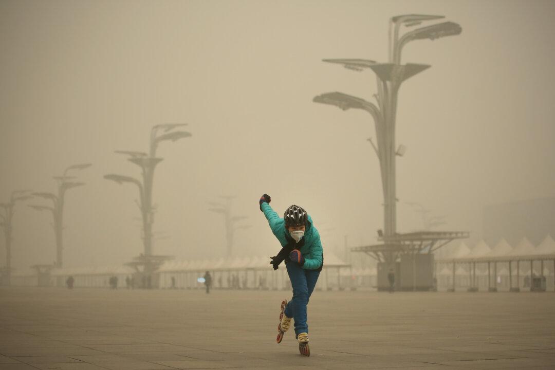 During Paris Climate Talks, Smog Smothers Beijing
