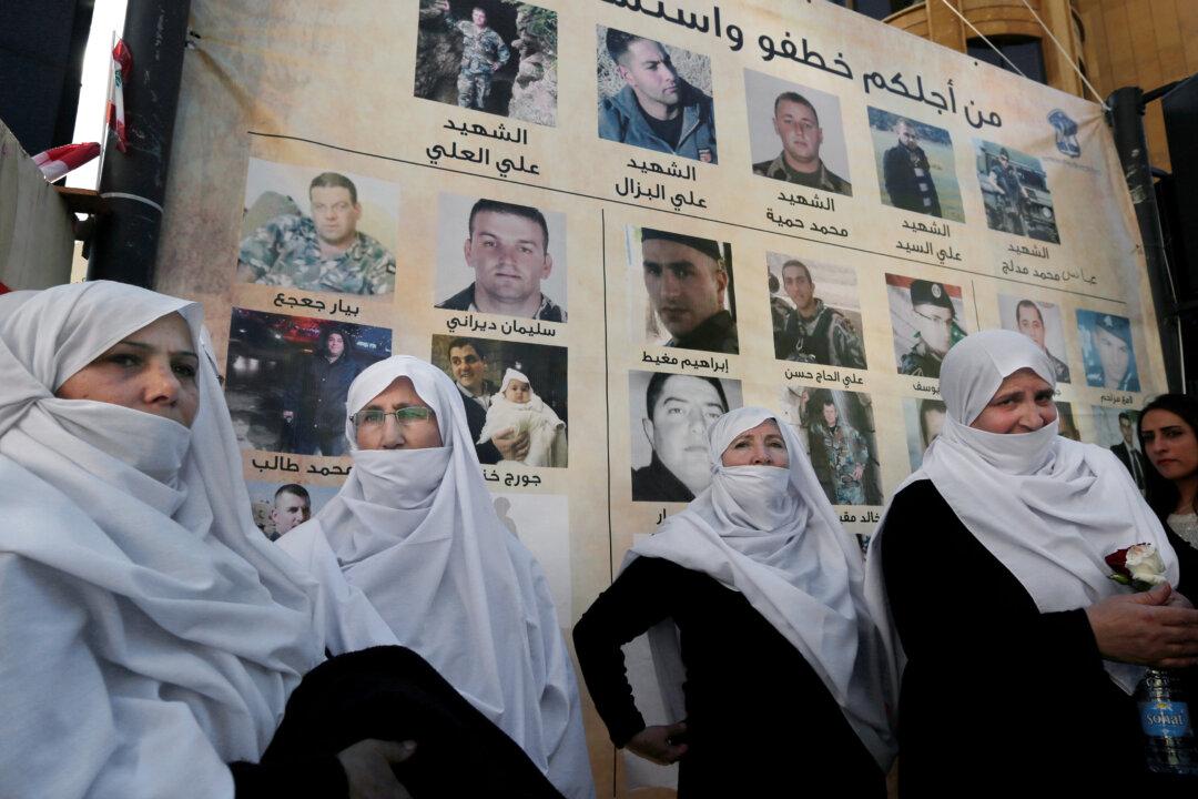 Syria’s Al-Qaida Branch Releases Captive Lebanese Soldiers