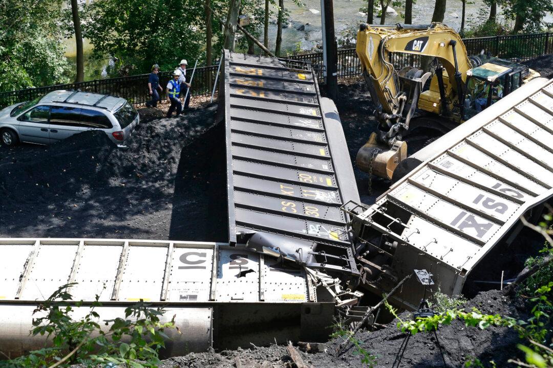 Railroads Beat Back New Safety Rules After Derailments