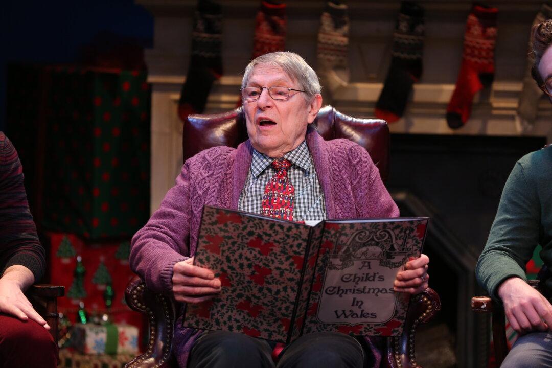 Theater Review: ‘A Child’s Christmas in Wales’
