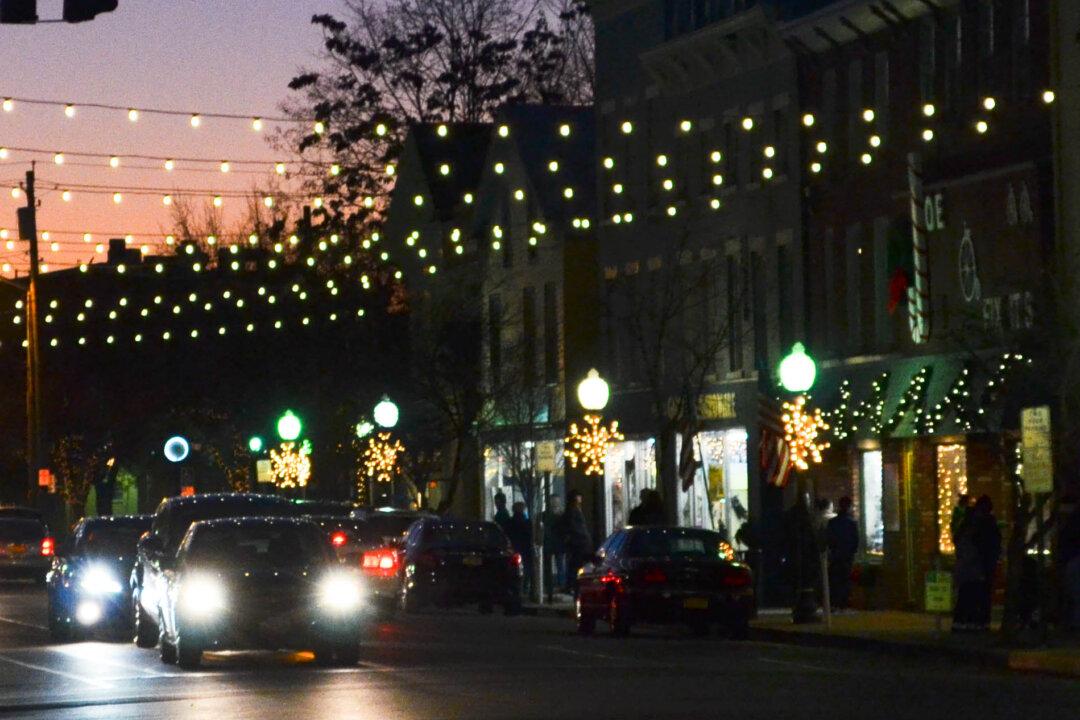 Goshen Tree Lighting Is All About the Kids