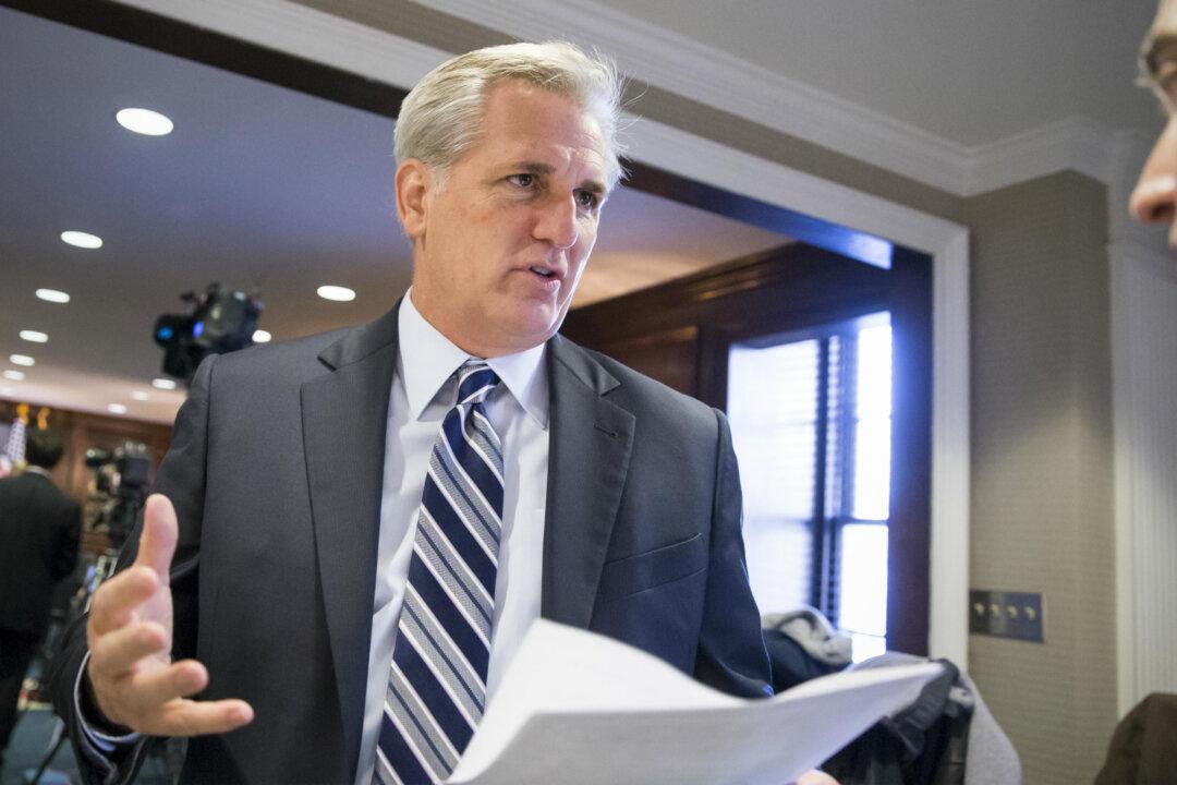 House Set to Tighten Controls on Visa-Free Travel to US