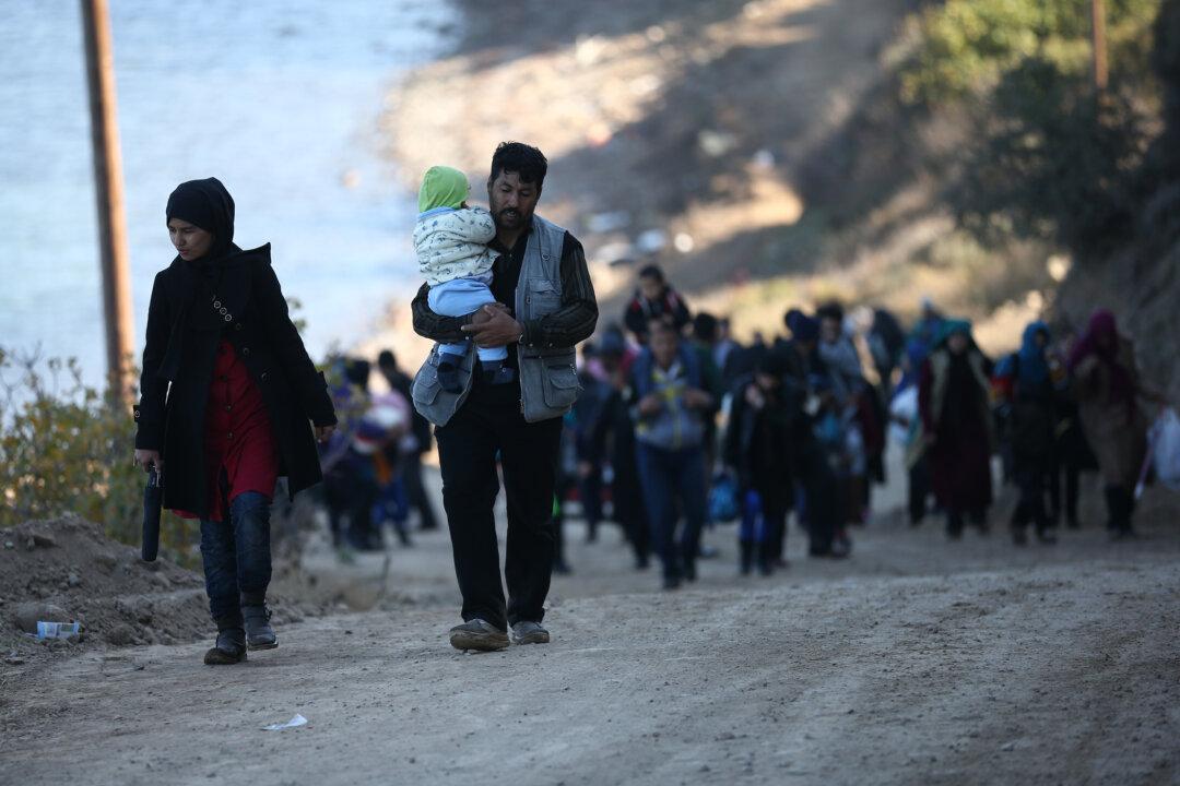 Anti-Migrant Force Builds in Europe, Hurting Merkel’s Quest