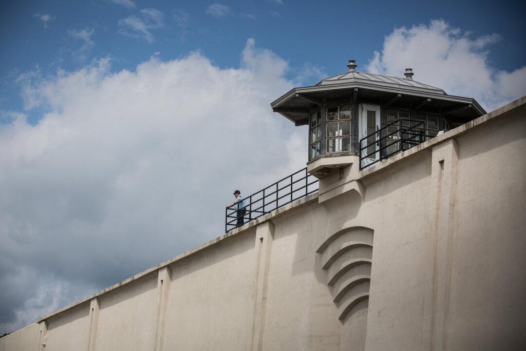 Report: Prison Guards, Police Warned About ‘Black August’ Attacks