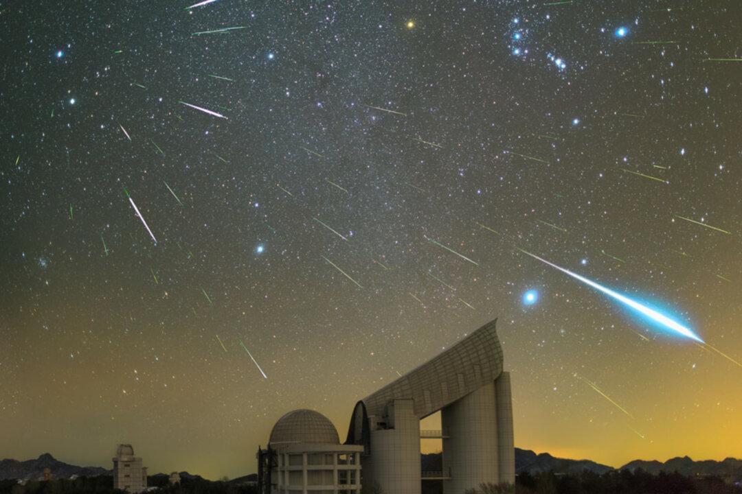 Dance of the Gas Giants, Meteor Showers to Grace Australia’s Night Skies