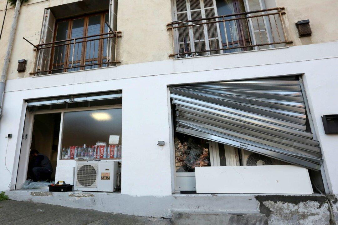 Corsica Muslim Prayer Hall Vandalized, Demonstrators Burn Qurans