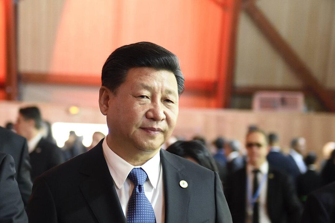 Anti-Corruption Campaign Prepares 2016 for Changes in China