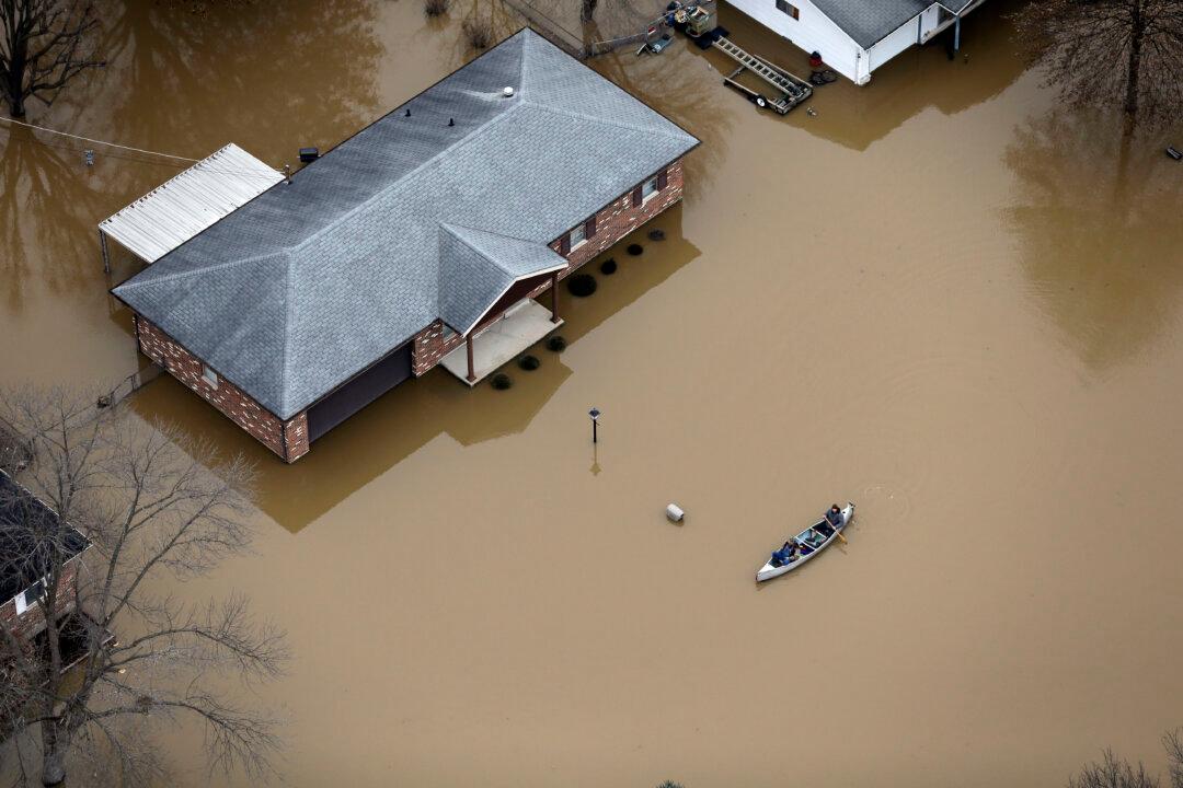 After Missouri Flooding, Residents Face Massive Cleanup, Recovery (Photos)