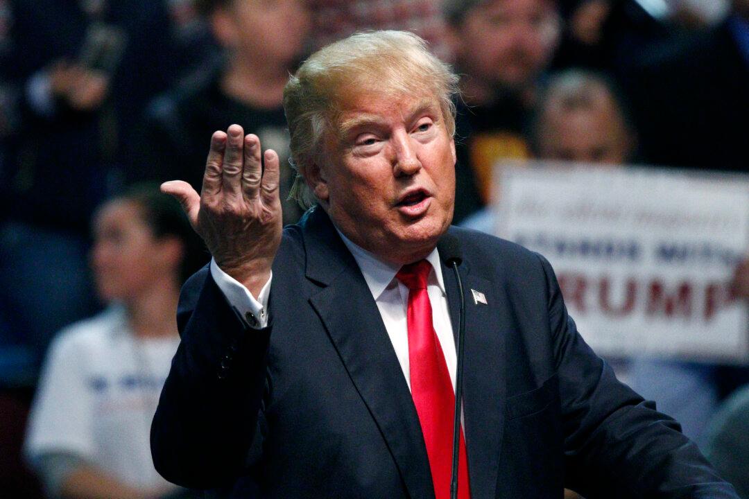 Trump Says at Biloxi, Mississippi Rally That Hillary Clinton and President Obama ‘Created ISIS’