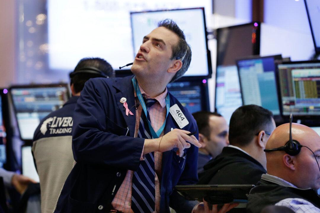 Chinese Stock Market Woes Send US Markets Tumbling