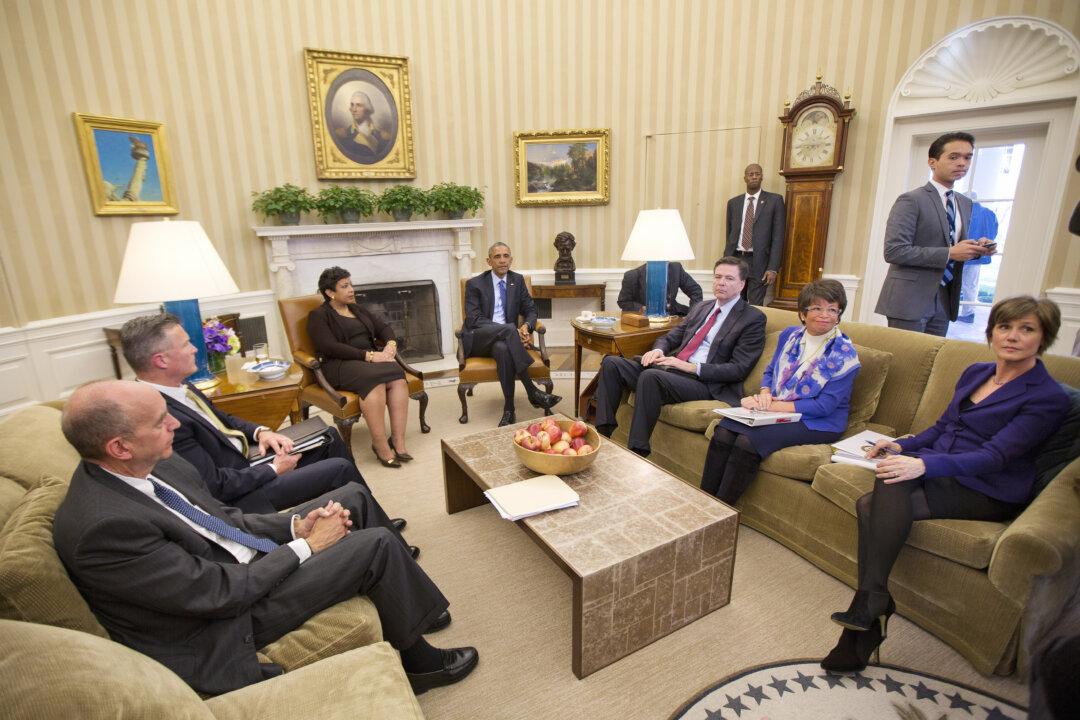 Obama Defends Forthcoming Gun Restrictions as Constitutional