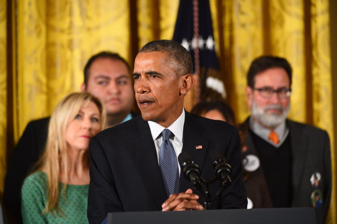 Obama Thrusts Gun Control Debate Into Forefront of 2016 Race