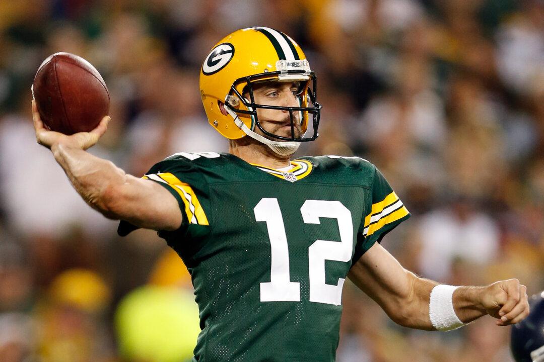 Packers QB Rodgers Returns After COVID-19 Diagnosis, Vaccine Comments