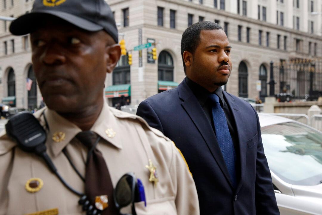 Officer Must Testify Against Van Driver in Freddie Gray Case