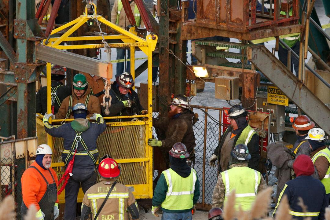 NY Salt Miners Rescued After Frigid Night in Stuck Elevator