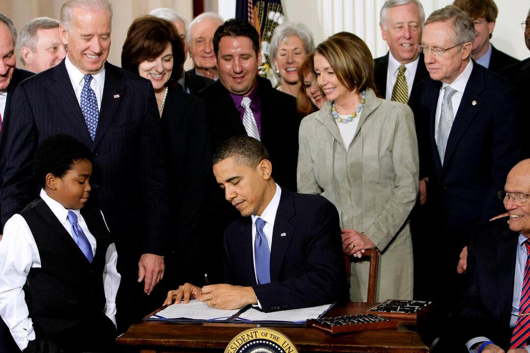 Obama Vetoes Bill to Repeal Signature Health Care Law