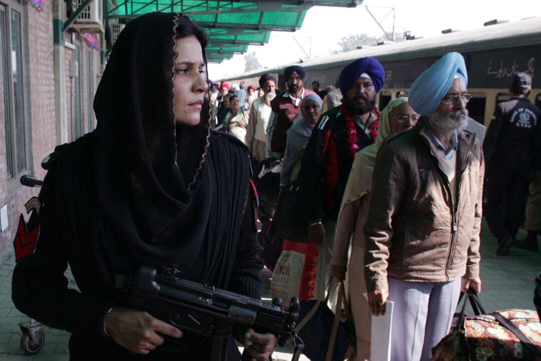 Pakistan to Present List of Taliban Open to Peace Talks