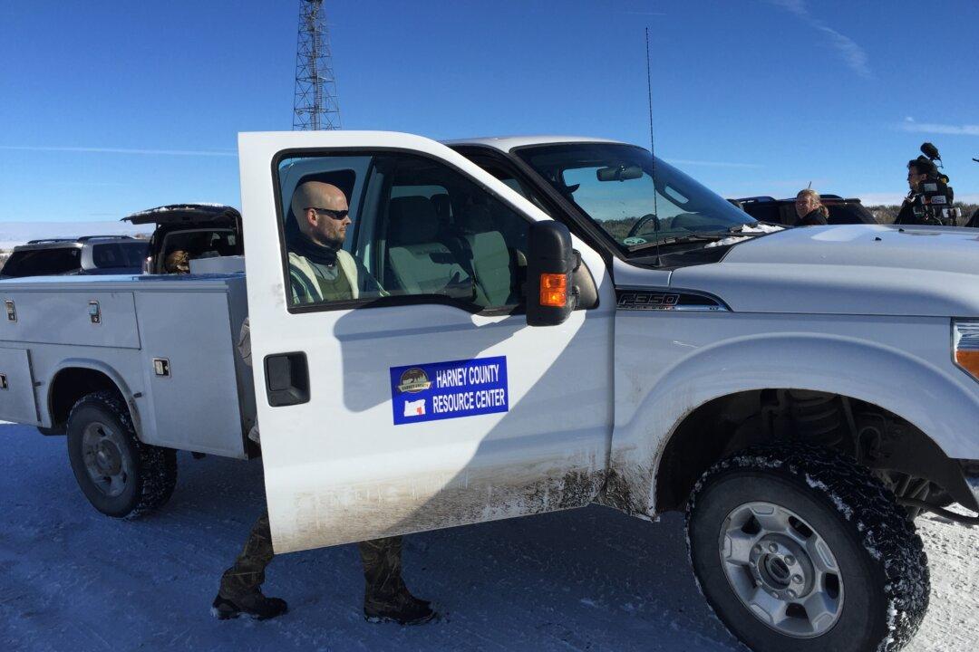 Man Arrested for Stealing Government Car at Occupied Oregon Wildlife Refuge