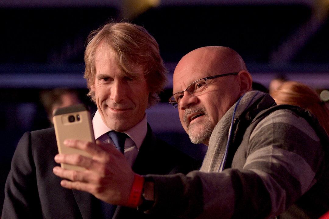 Director Michael Bay: Benghazi Movie Steers Clear of Politics