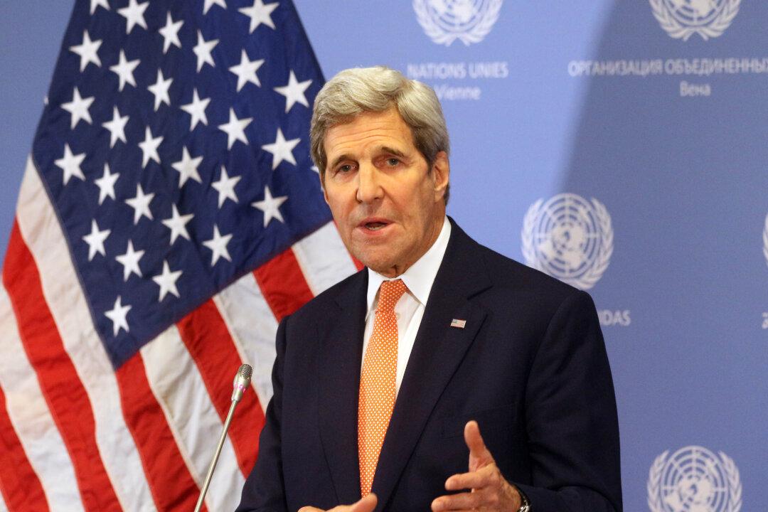 Kerry Says Syria Peace Talks May Be Delayed by a Day or 2