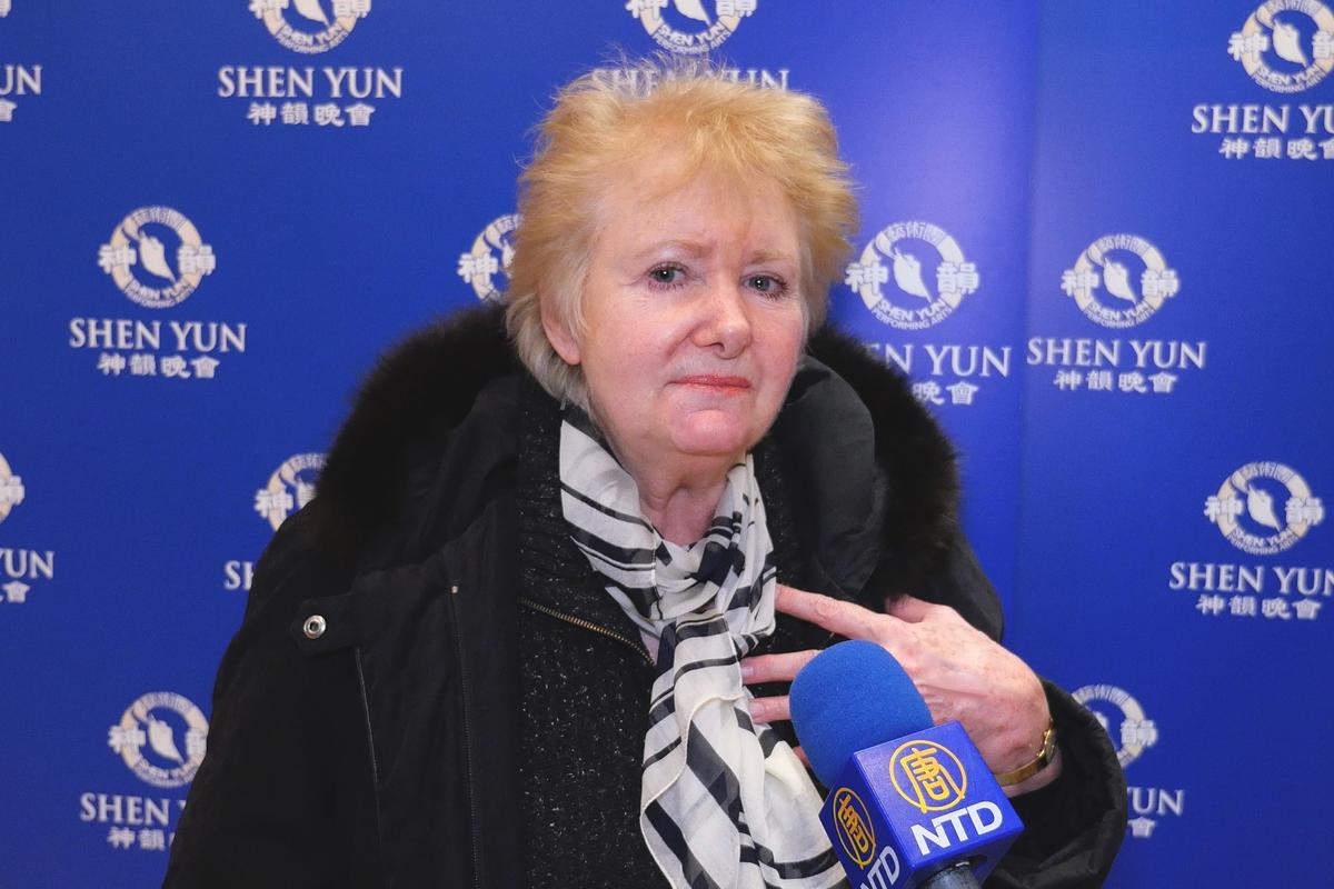 Photographer Uplifted by Shen Yun’s Unique Performance