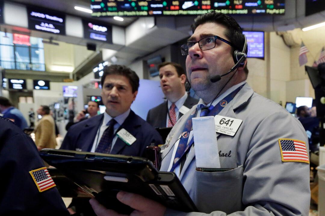 Stocks Slide as Oil Tumbles, S&P Lowest in Almost 2 Years
