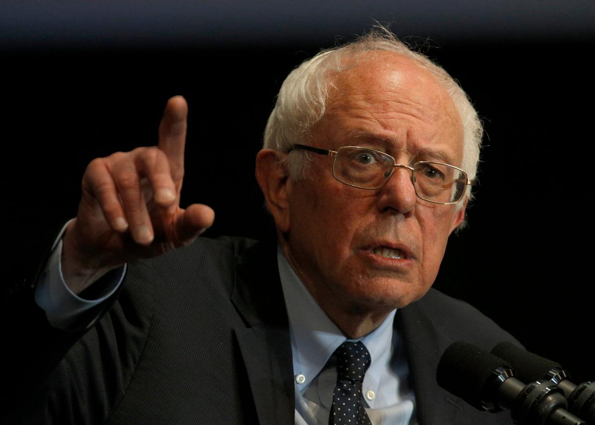 Poll: Sanders Leads Clinton by 8 Points in Iowa